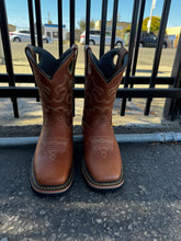 Cargar imagen en el visor de la galería, 00044 Crazy Brown Work boots 5600