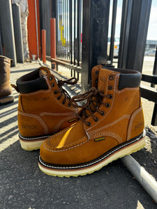 00054 Man Work Boots Est 960 mango crazy