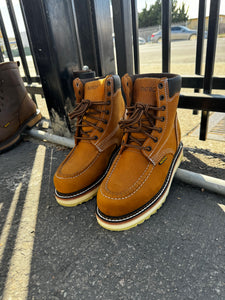 00054 Man Work Boots Est 960 mango crazy