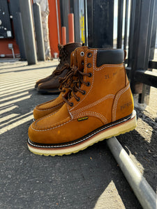 00054 Man Work Boots Est 960 mango crazy